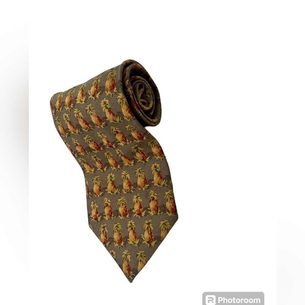Tommy Bahama silk tie 58 x 4 - Picture 2 of 11